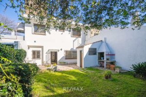 House for sale with garden in La Lucila, great potential!