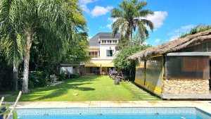 Venta Importante Casa 650 m2 cub en Vicente Lopez