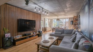 4-Room Duplex with Pool, Building Ánima