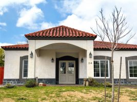 Corner house with lagoon access – San Marco