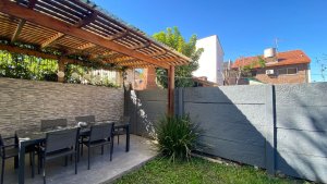 Duplex for sale – 4 rooms, garden and play area, Villa Adelina
