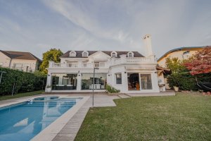 Alquiler Casa Con Muebles Barrio Los Castores Ii