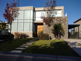 6-Room House for Sale, San Marco Villanueva