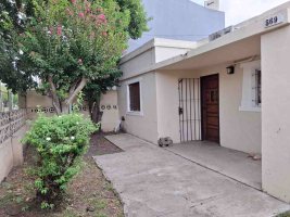 3-room house for sale with storage room and bathroom