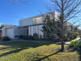House for Sale at the Lagoon in Albanueva