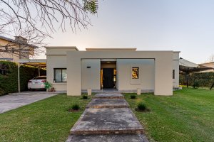 House with Pool, Internal Lot, San Isidro Labrador