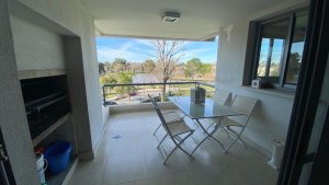 Sale of 3-room apartment with river view