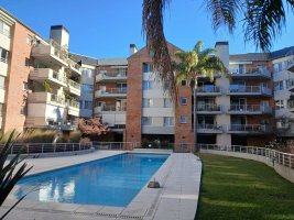 Apartment for Sale: 5 Rooms with Garden and Garage, San Isidro