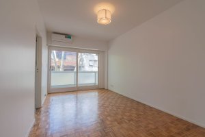 Apartment for Sale 2 Rooms Vicente Lopez - Front-Facing Balcony