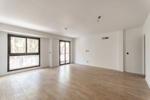 Apartment for Sale: 4 Rooms with Balcony, San Fernando