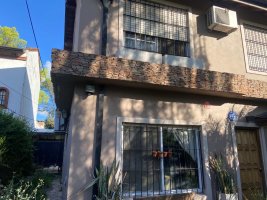 Casa 6 Ambientes En Venta D.torcuato Patio Pileta