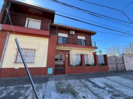 Multifamily House for Sale in Boulogne with Garden