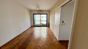 3-Room Apartment for Sale in Riverside Tigre with Garage
