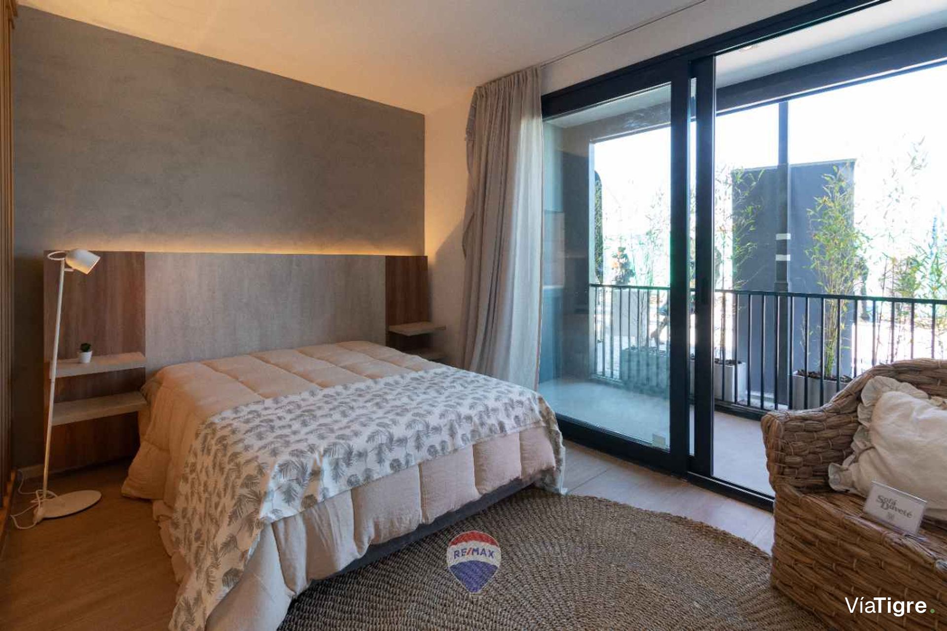 Studio for Sale in Brickell Remeros, Balcony, Pool