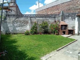 Venta Casa 5 Ambientes Boulogne Patio Jardin