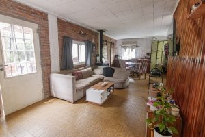 House in Tigre – Credit Available, Pool, Spacious Lot