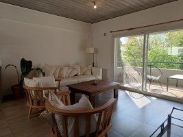 Apartment - 2 rooms - For Sale - Victoria - Garage