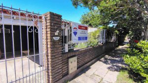 Venta Casa 4 Ambientes Con Terraza Garage 3 Autos