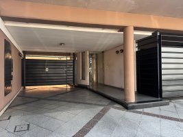 For Rent: Apartment for 2, Office/Consultation, with Garage.