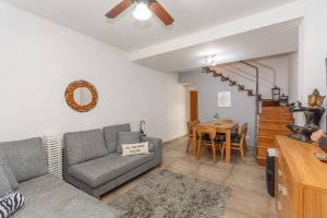 Triplex 4 rooms for sale with garage and patio Olivos
