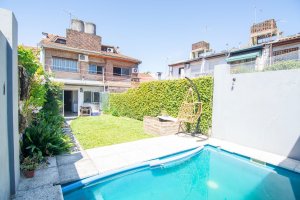 Venta Casa Dúplex 5 ambientes con pileta , Olivos
