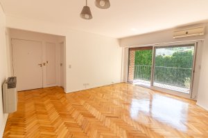Rental 2-Room Apartment with Garage – San Isidro – Impeccable