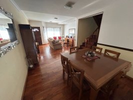 Duplex 5 Ambientes En Venta En Martinez Con Jardin