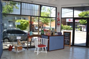 Rent Martinez corner shop Apartment features