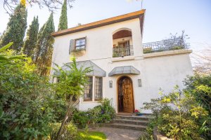 La Lucila Casa con Jardín y Pileta · Oportunidad