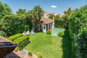 House for sale – 5 rooms, garden, pool, barbecue area. 387 m²