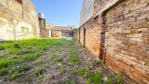 Lot for Sale in Martinez, 200 square meters