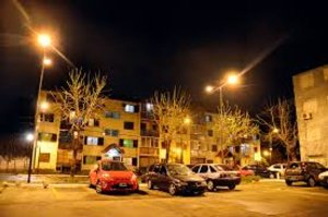 3-Room Apartment for Sale, Needs Refurbishment