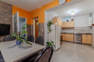 VENTA CASA LOCAL DEPTO APTA CRED. en V. MARTELLI.