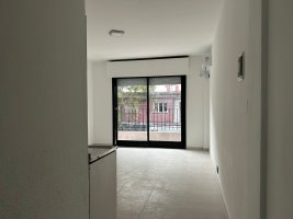 Monoambiente con balcón en Munro sin expensas