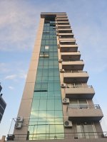 Cochera en exclusivo edificio