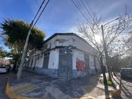 Commercial Premises for Rent – Supermarket Warehouse