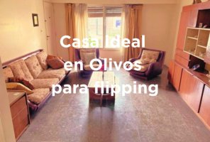 3?bedroom House For Sale Olivos Needs Renovation