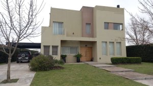 Oportunidad casa en venta a la laguna Villanueva