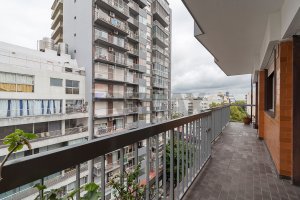 Venta departamento con balcón 4 amb. en Olivos