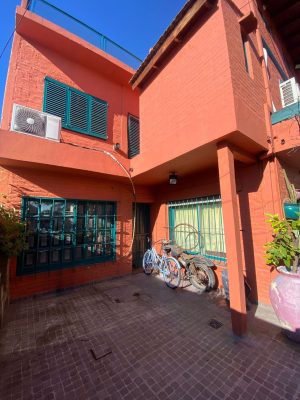 House for Sale in Don Torcuato 5 Rooms