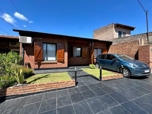 House For Sale 2 Bedrooms BBQ Area Garden Altos De Pacheco