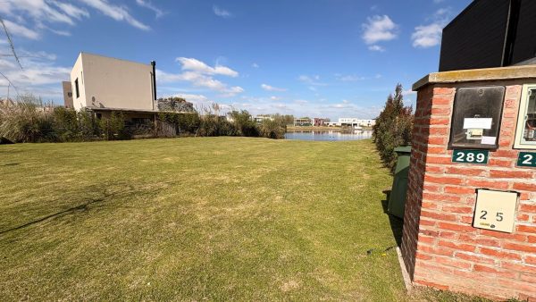 Lote a la Laguna - Barrio Santa Ana - Villanueva