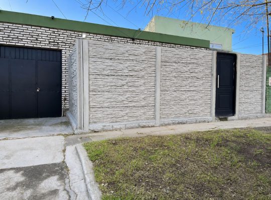 Venta Lote Con Casa A Refaccionar En El Talar